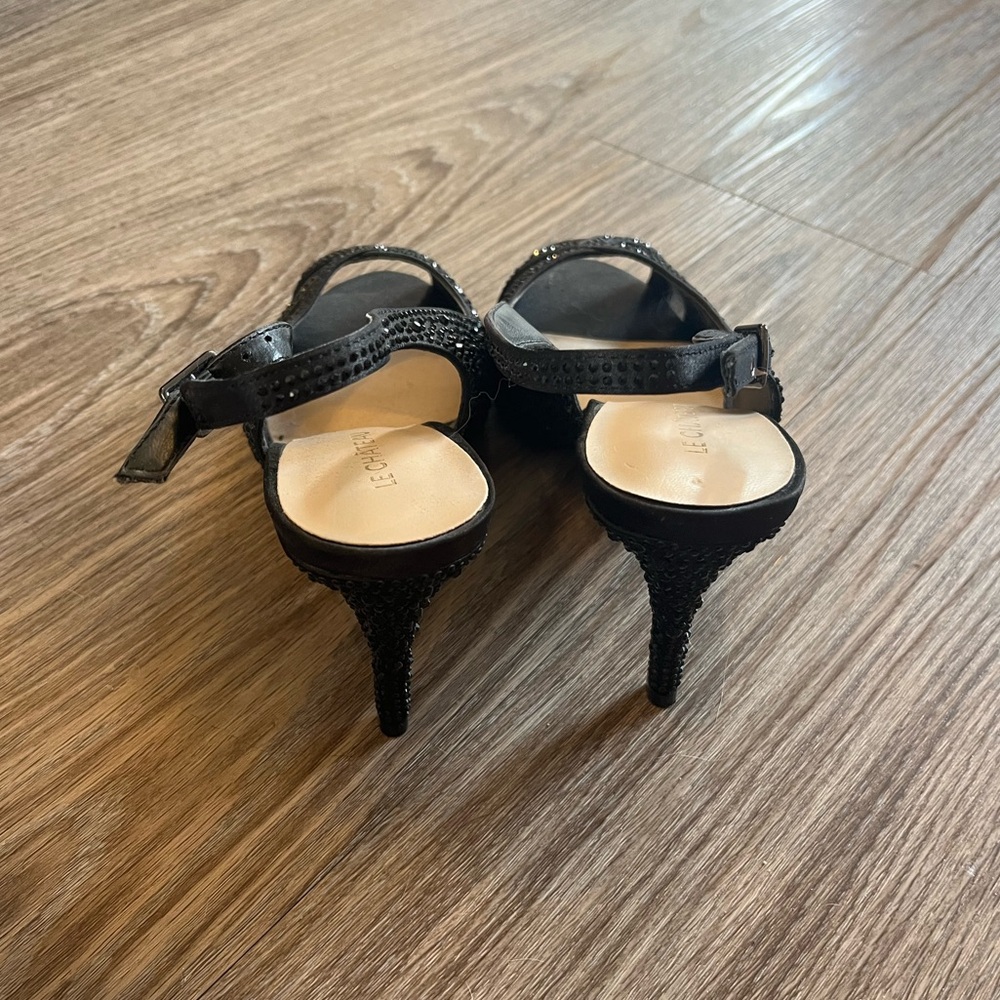 Le Chateau Elegant Black Slingback Heels - Picture 3 of 4